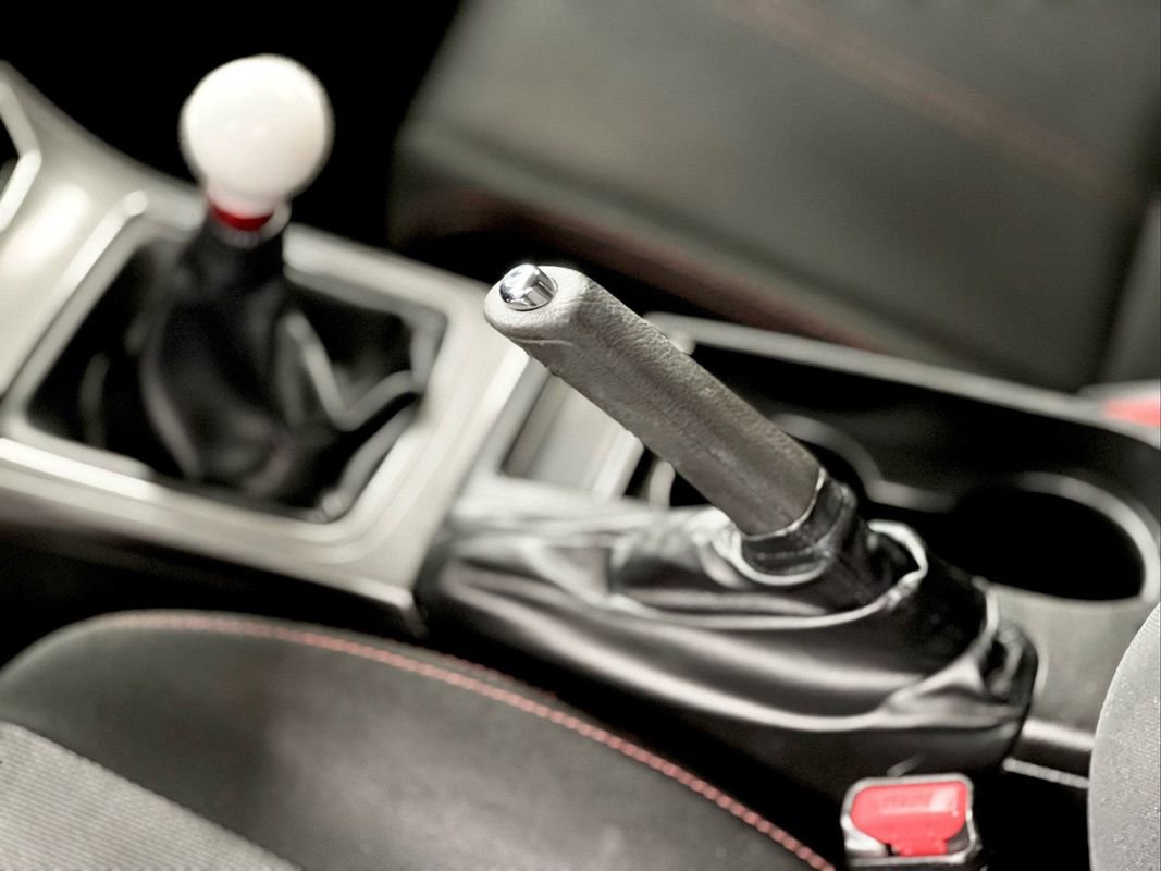 Used 2013 Subaru Impreza WRX Hatchback image 32