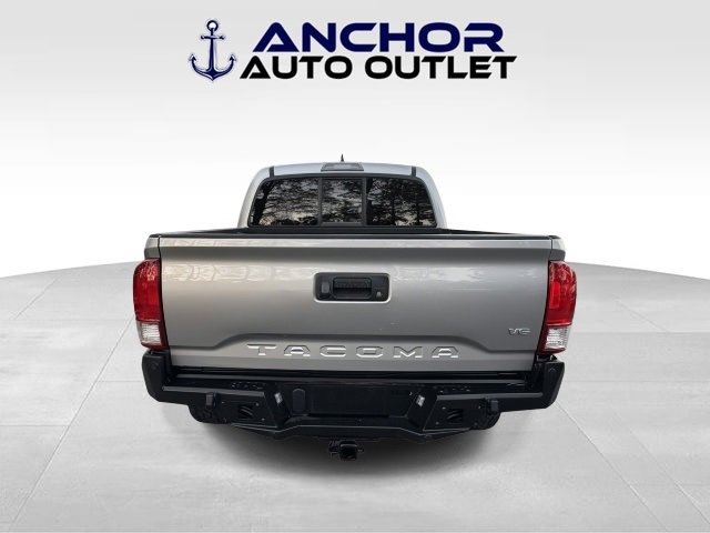 Used 2016 Toyota Tacoma TRD Sport image 7