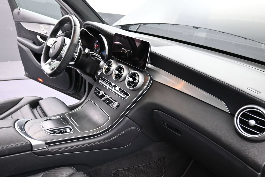 Used 2020 Mercedes-Benz GLC 43 AMG 4MATIC image 19
