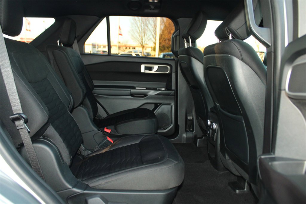 Used 2020 Ford Explorer XLT w/ Comfort Package image 15