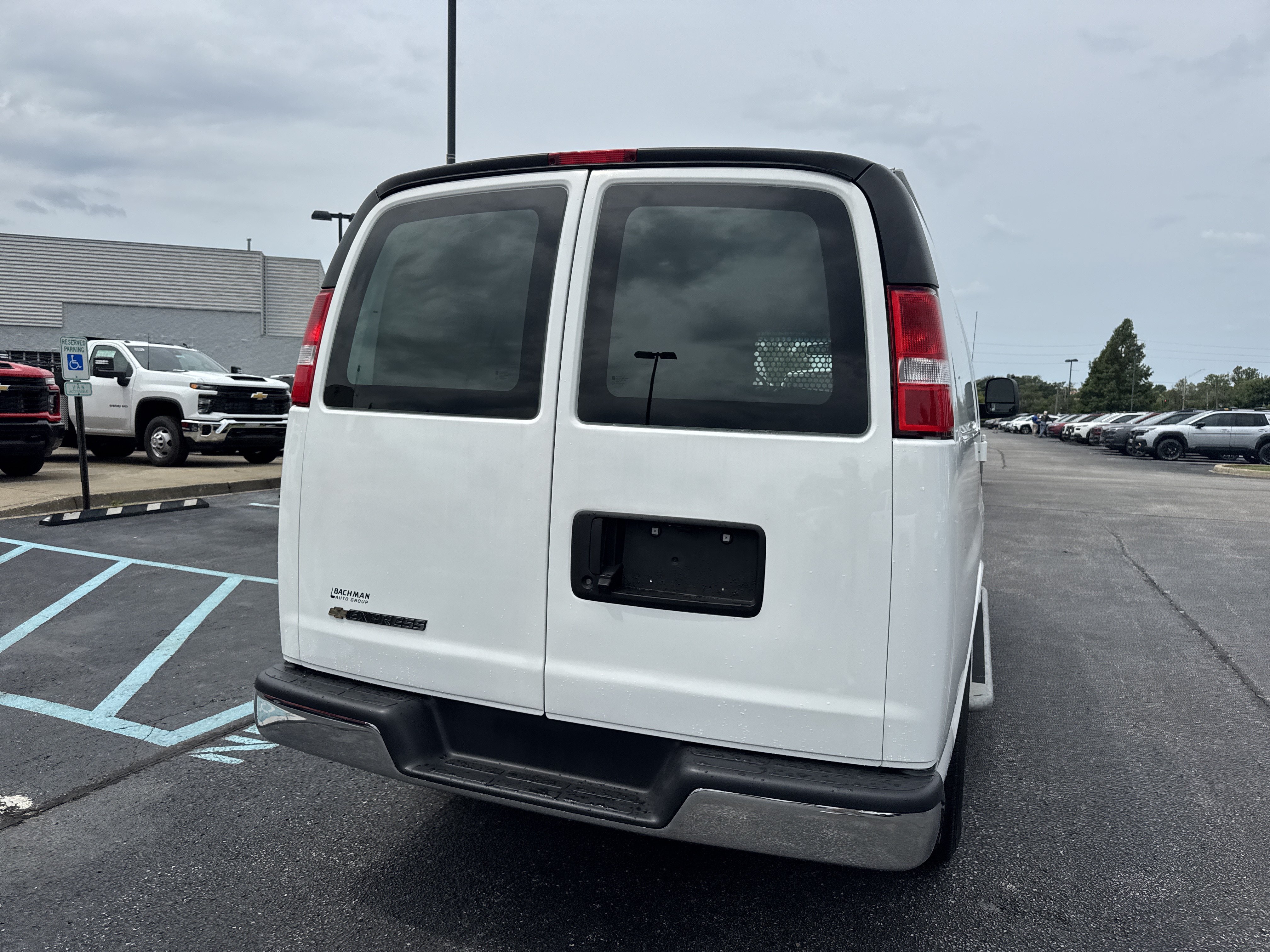 Used 2024 Chevrolet Express 2500 w/ Driver Convenience Package RWD image 11