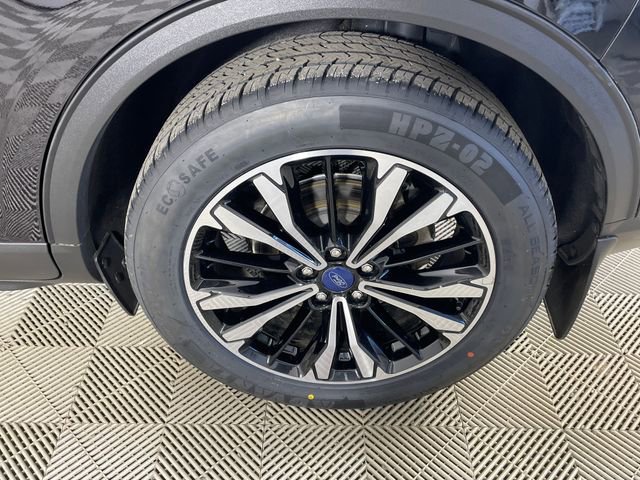 Used 2022 Ford Escape SE w/ SE Sport Appearance Package image 20