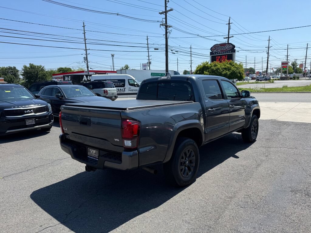 Used 2023 Toyota Tacoma SR5 w/ Technology Package AWD/4WD image 7