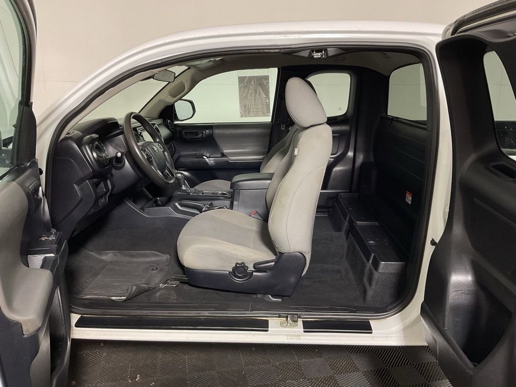Used 2019 Toyota Tacoma SR image 29