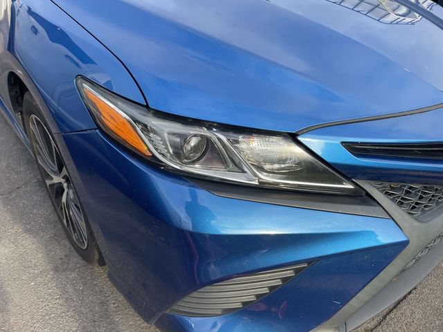 Used 2020 Toyota Camry SE FWD image 4