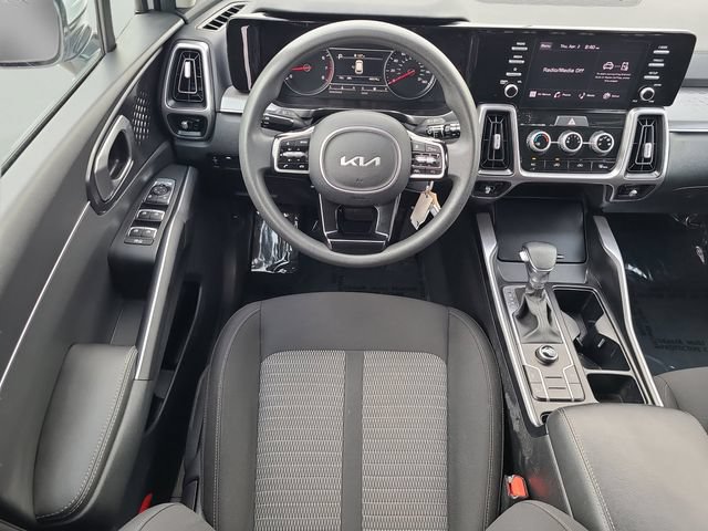 Used 2023 Kia Sorento LX FWD image 15