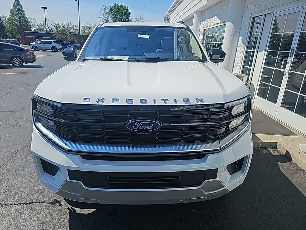 Used 2025 Ford Expedition Platinum w/ Driver's Package image 3