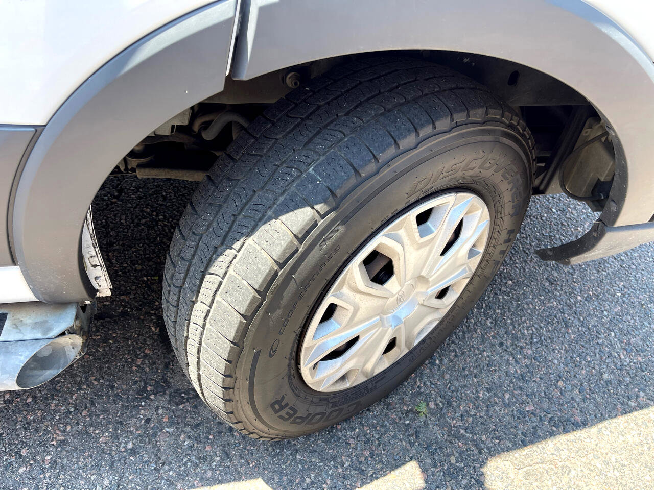 Used 2015 Ford Transit 250 130 Low Roof w/ Exterior Upgrade Package image 30