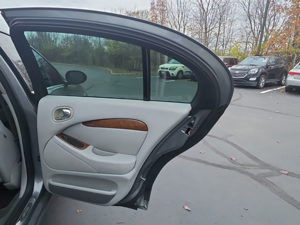 Used 2003 Jaguar S-TYPE 4.2 image 34