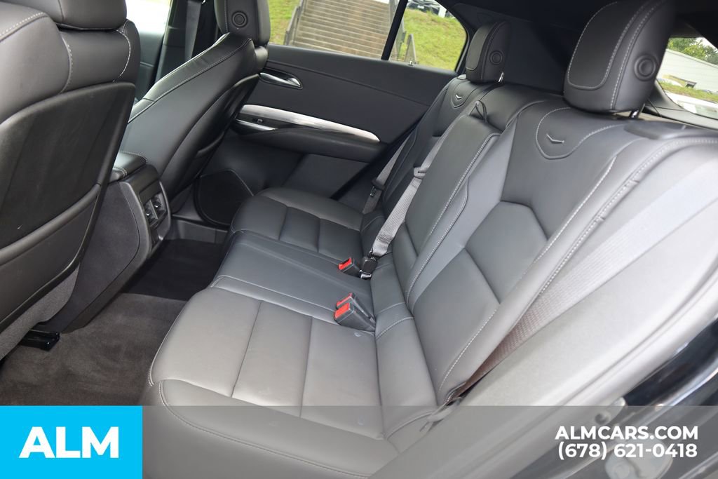 Used 2025 Cadillac XT4 Premium Luxury image 17