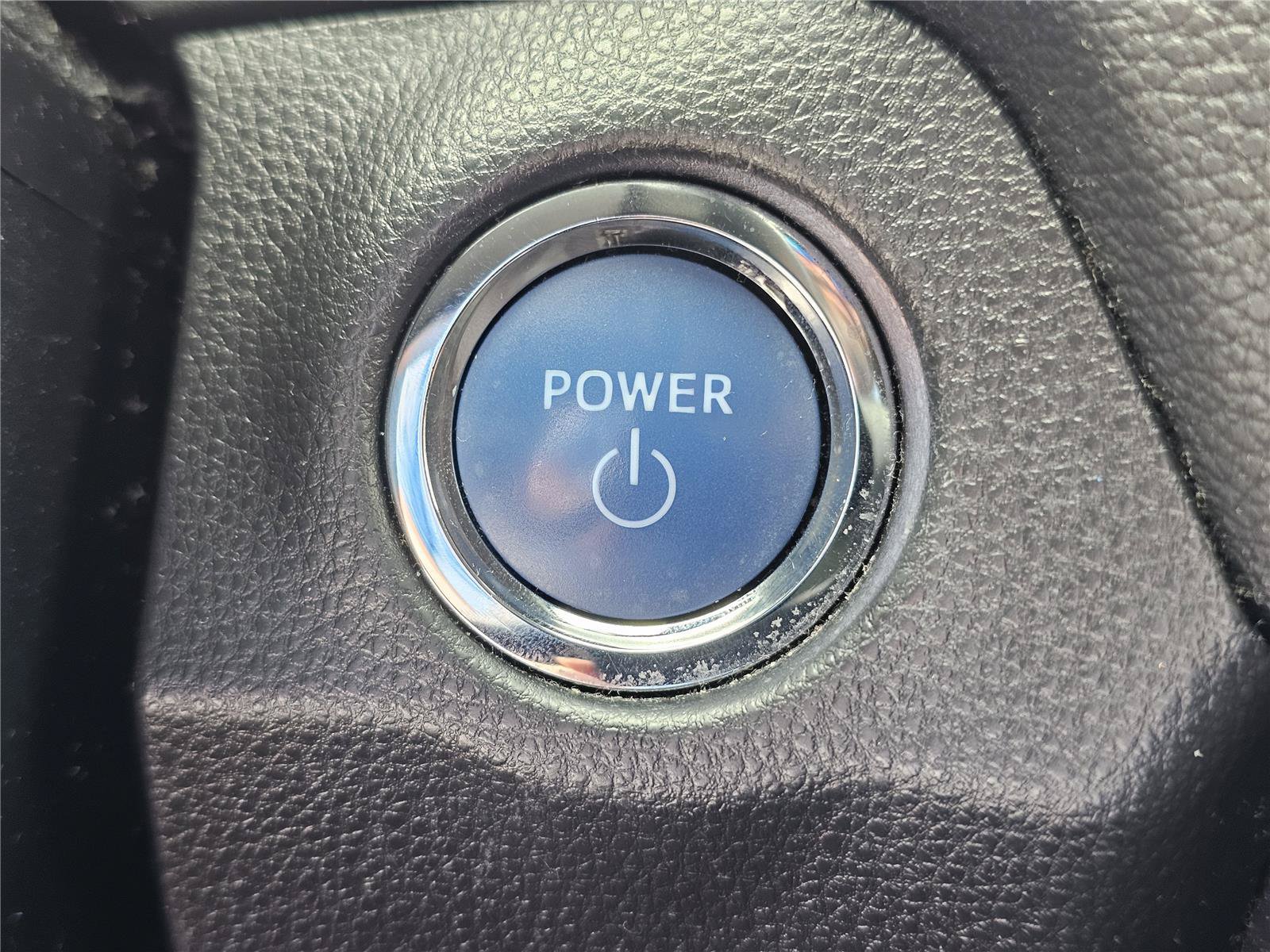 Used 2021 Toyota RAV4 XLE Premium AWD/4WD image 25