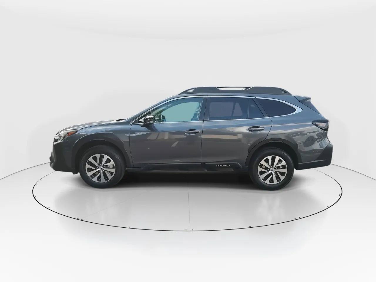 Used 2023 Subaru Outback Premium image 5