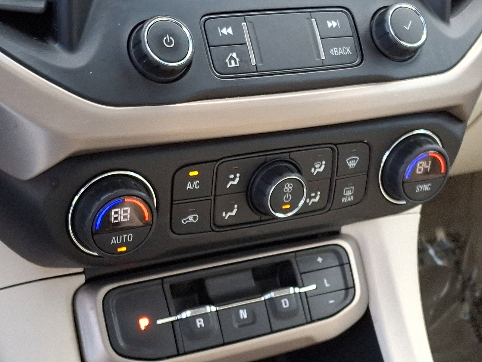 Used 2021 GMC Acadia Denali w/ Denali Ultimate Package image 23