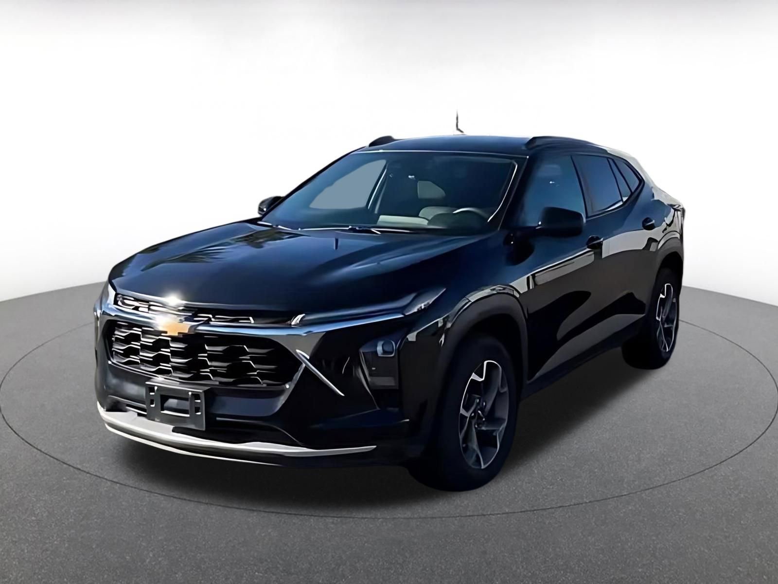 Used 2025 Chevrolet Trax LT FWD image 4