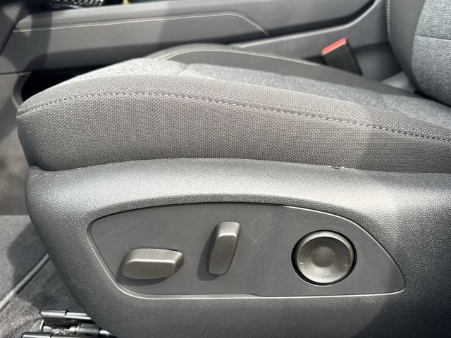New 2026 GMC Acadia Elevation FWD image 16