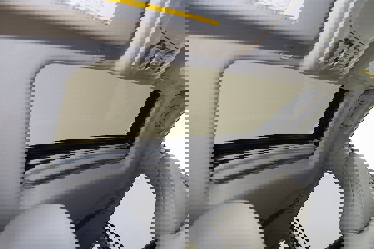 Used 2023 Toyota Highlander XLE image 11