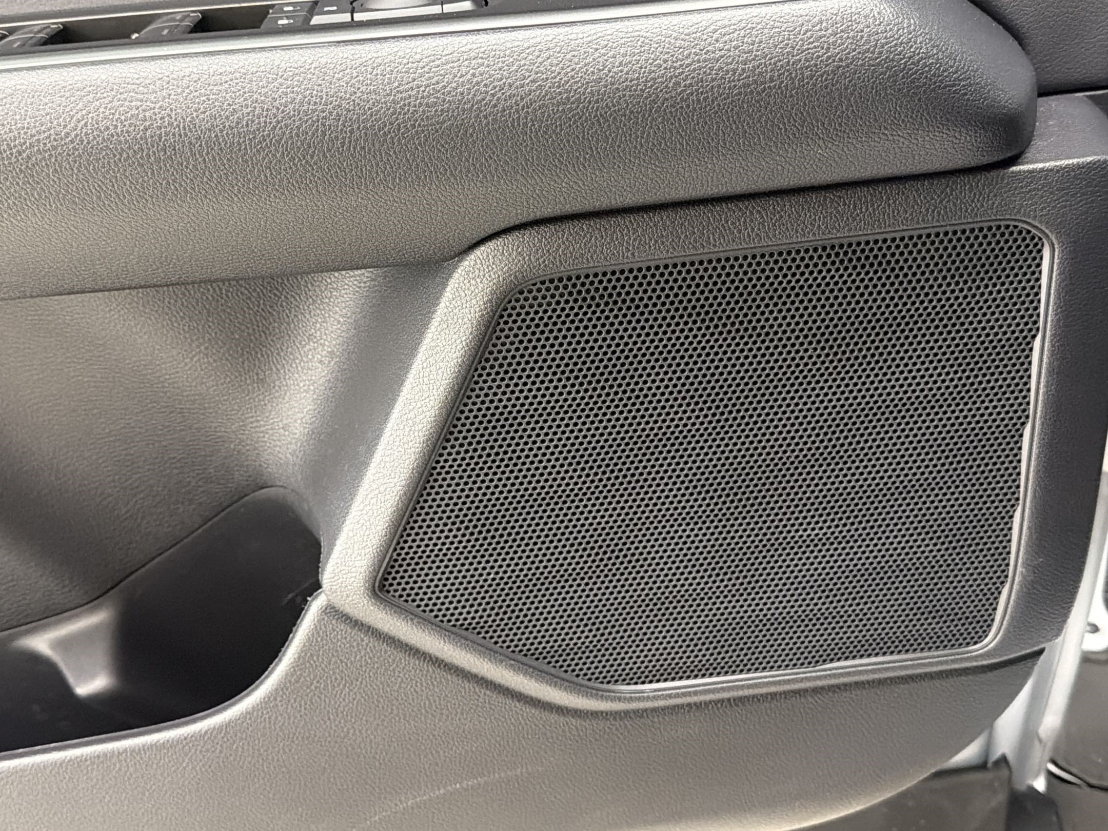 Used 2025 Lexus UX 300h FWD image 19