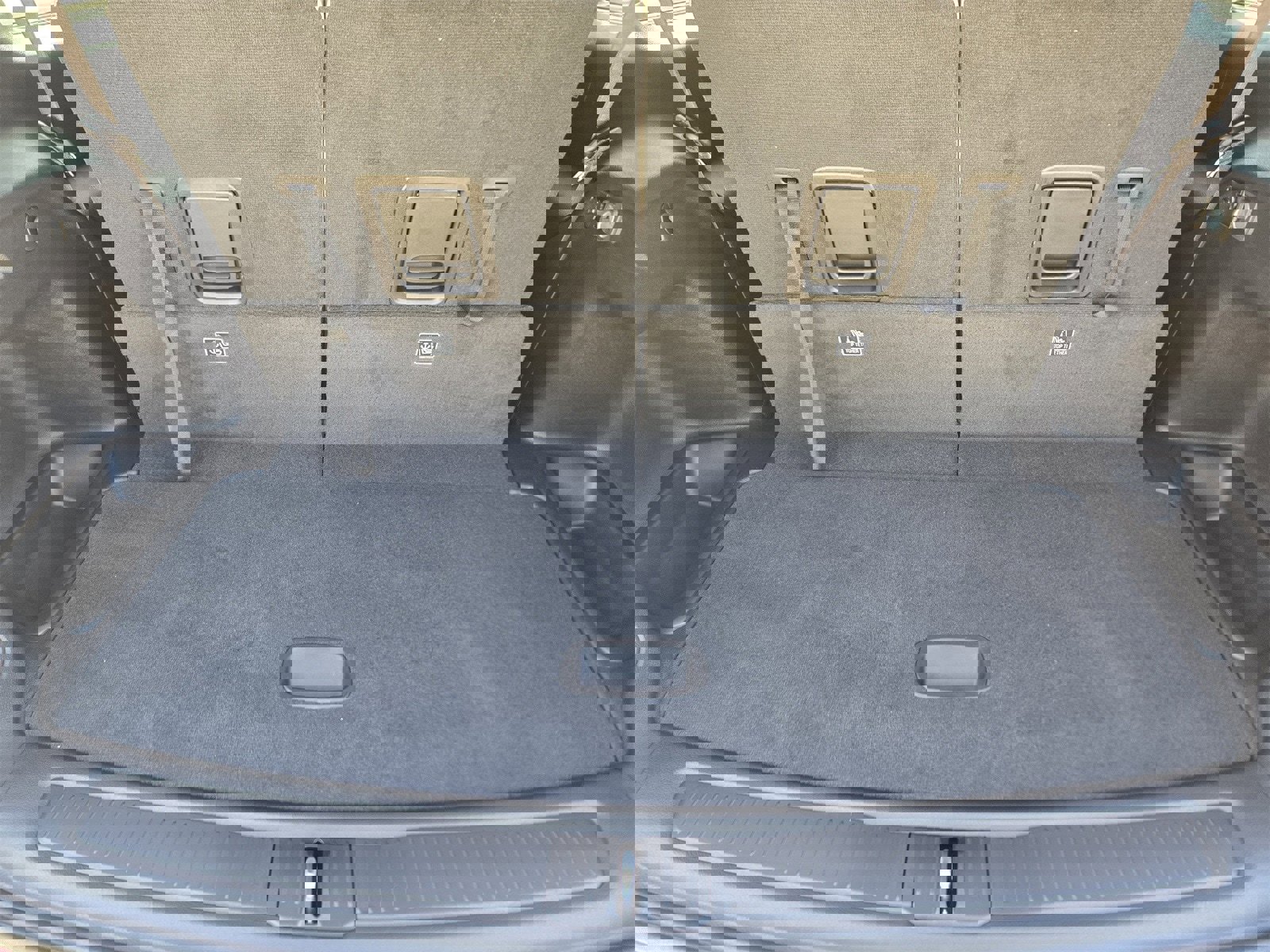 New 2025 Jeep Grand Cherokee L Limited w/ Luxury Tech Group II image 32