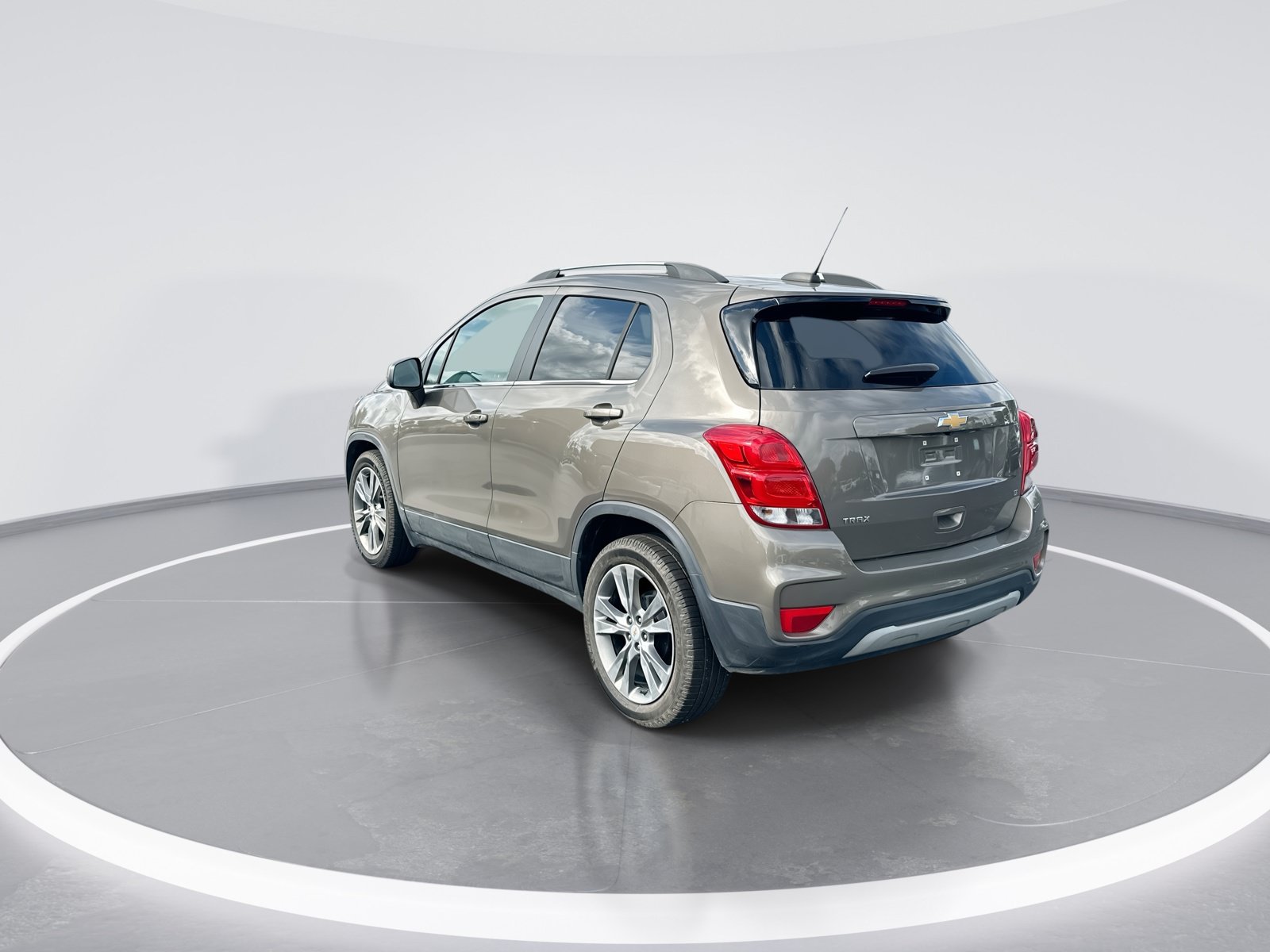 Used 2020 Chevrolet Trax LT w/ LT Convenience Package FWD image 7