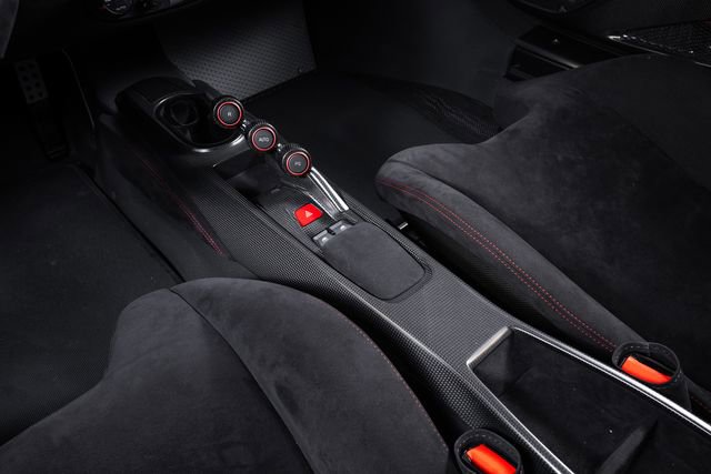Used 2019 Ferrari 488 Pista Coupe RWD image 33
