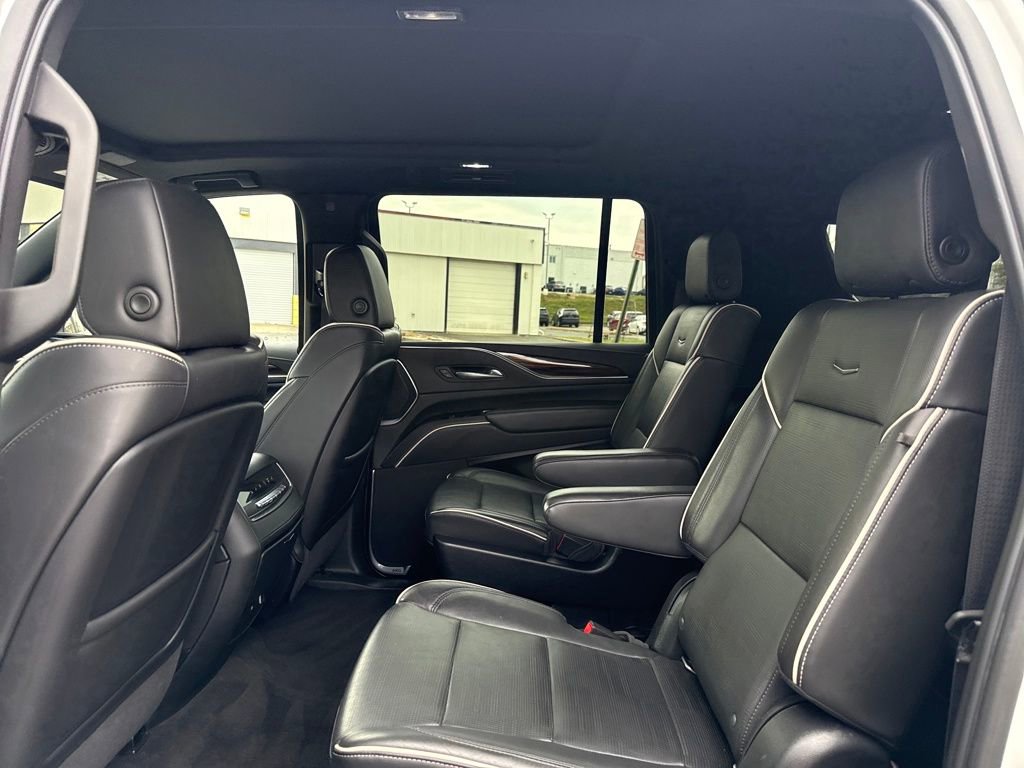 Certified 2022 Cadillac Escalade ESV Premium Luxury image 23