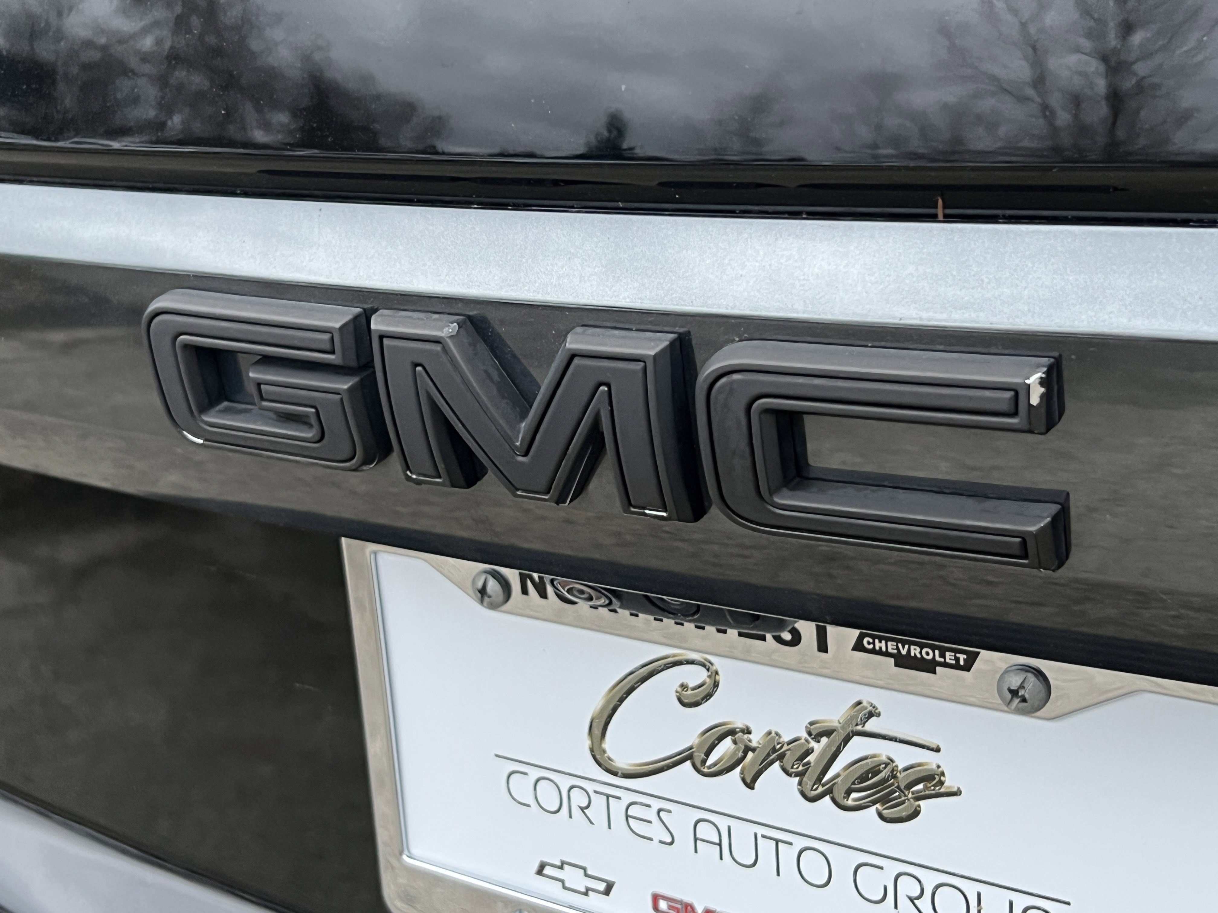 Used 2023 GMC Yukon XL Denali Ultimate w/ LPO, Floor Liner Package image 8