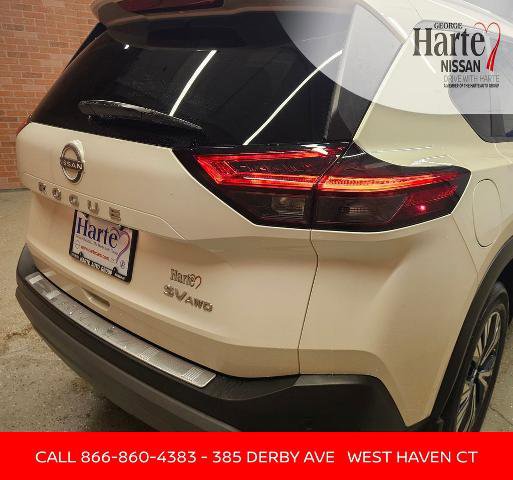 Certified 2022 Nissan Rogue SV w/ SV Premium Package image 6