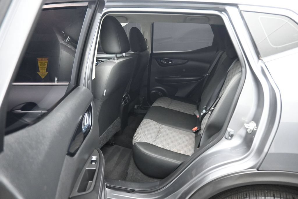 Used 2019 Nissan Rogue Sport SV AWD/4WD image 32