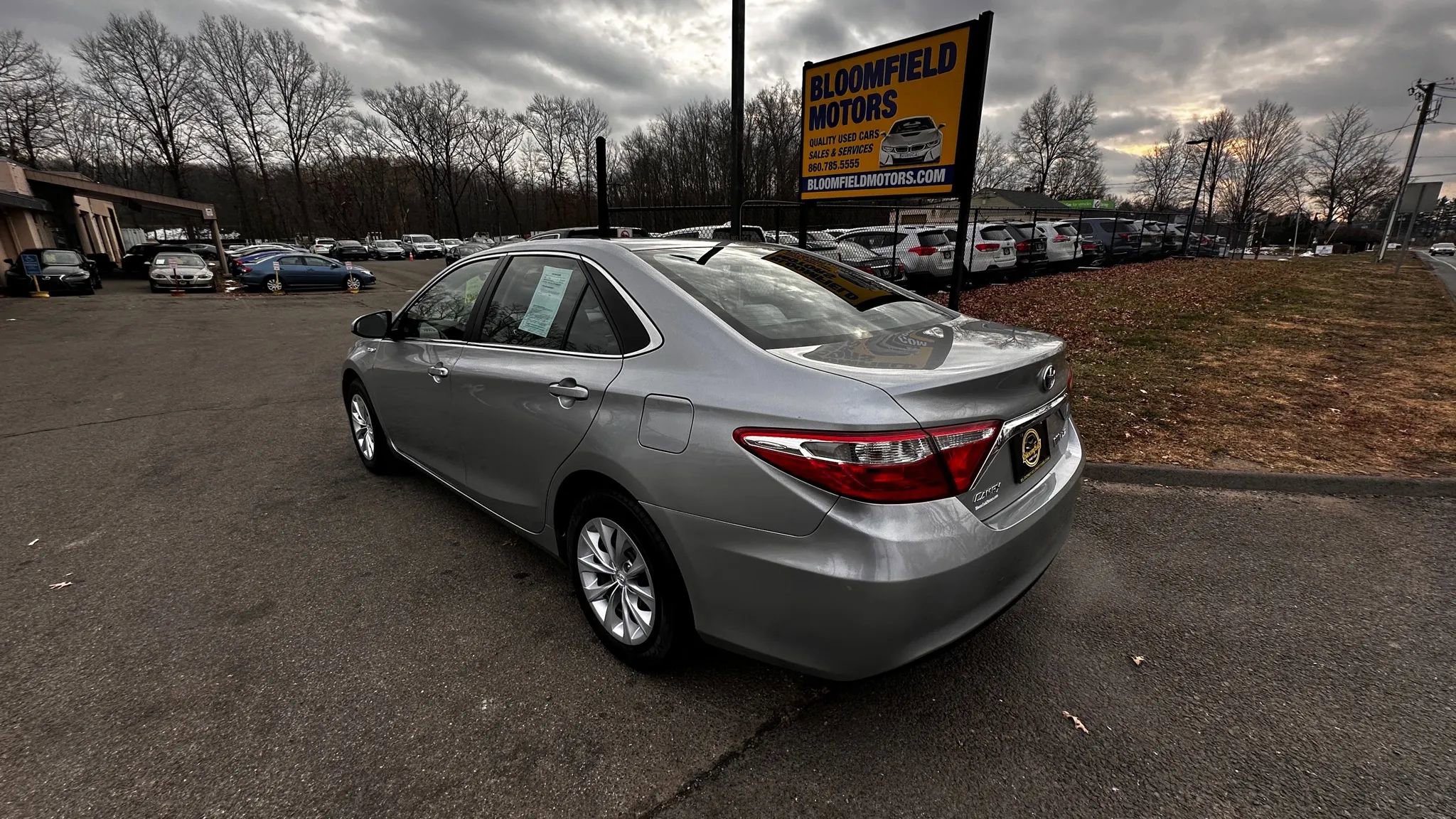 Used 2015 Toyota Camry LE image 7