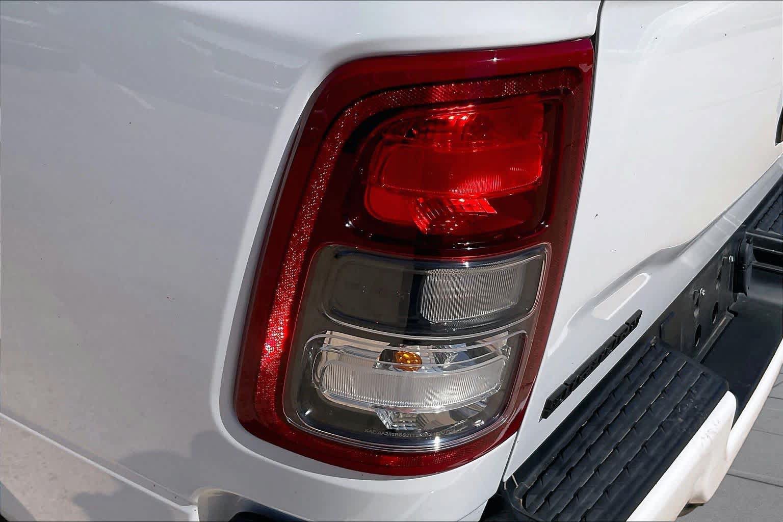 Used 2022 RAM 3500 Big Horn w/ Night Edition AWD/4WD image 28