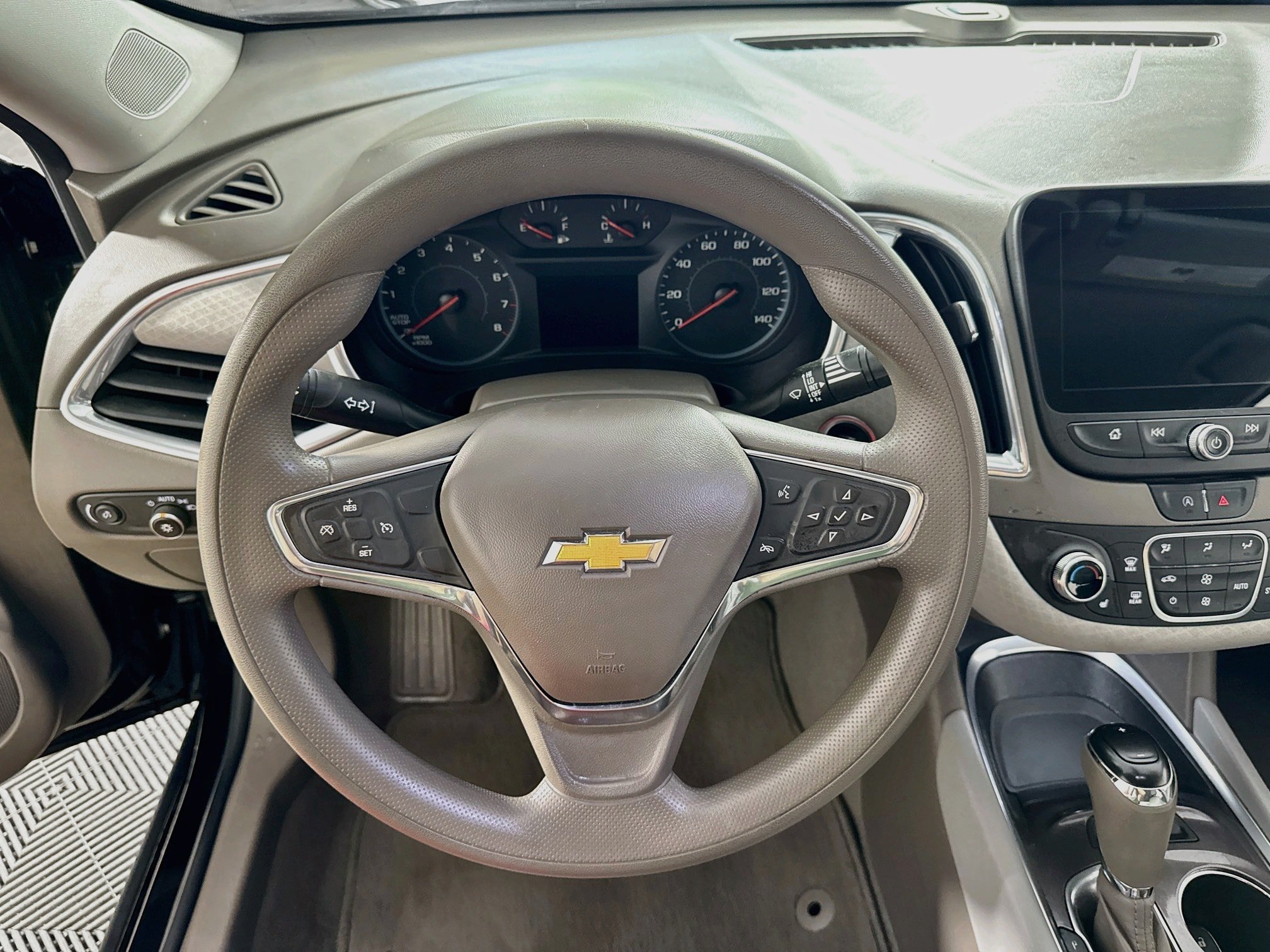 Used 2020 Chevrolet Malibu LT FWD image 14