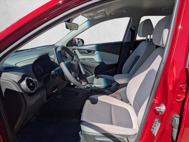 Used 2023 Hyundai Kona SE image 11