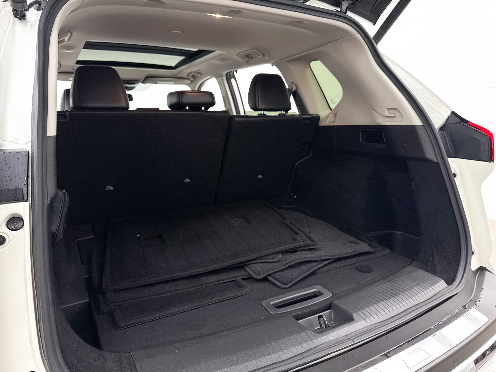 Used 2023 Nissan Rogue Platinum image 31