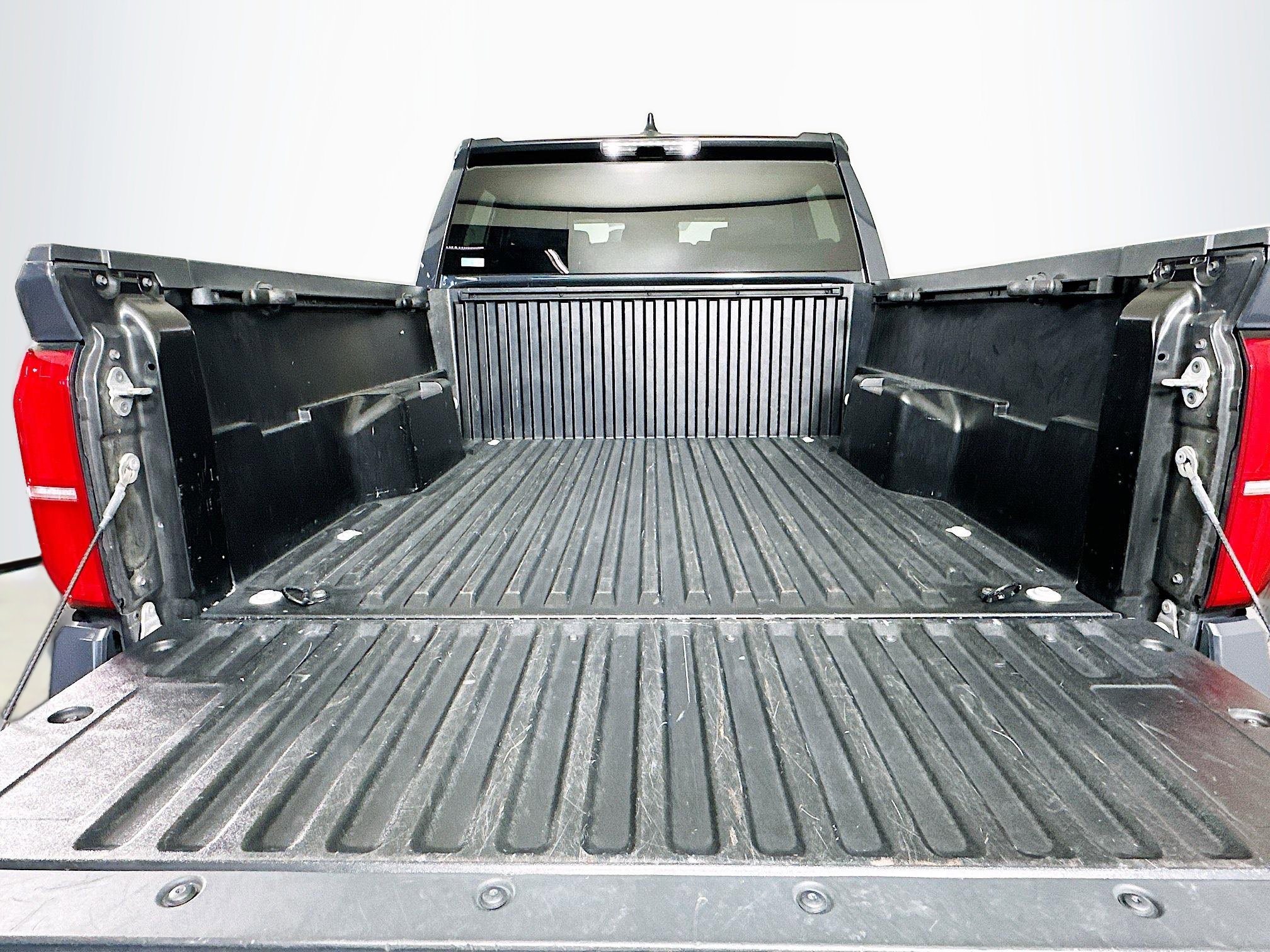 Used 2024 Toyota Tacoma SR5 RWD image 28