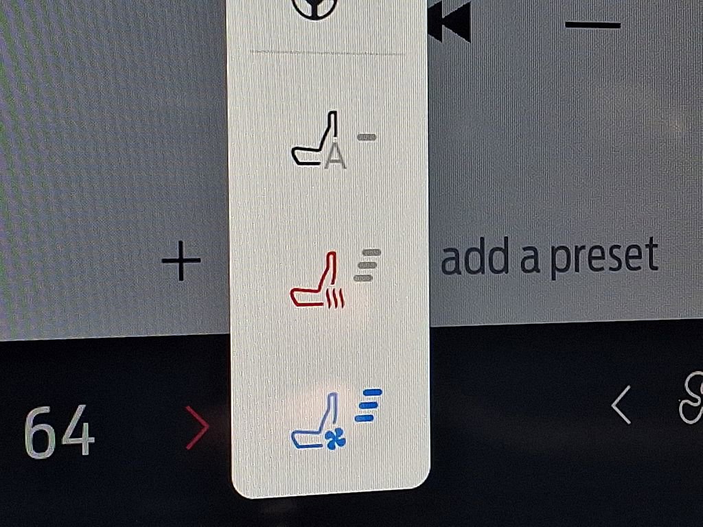 Used 2025 Ford Explorer ST image 24