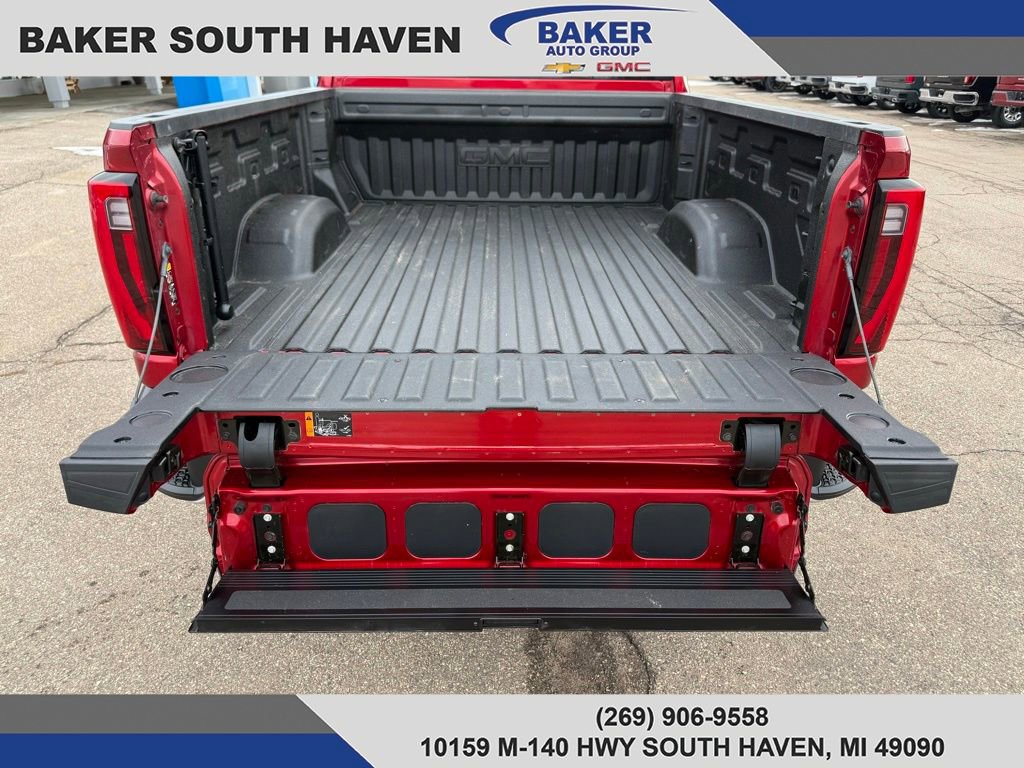 Used 2025 GMC Sierra 2500 SLT w/ SLT Premium Package image 8