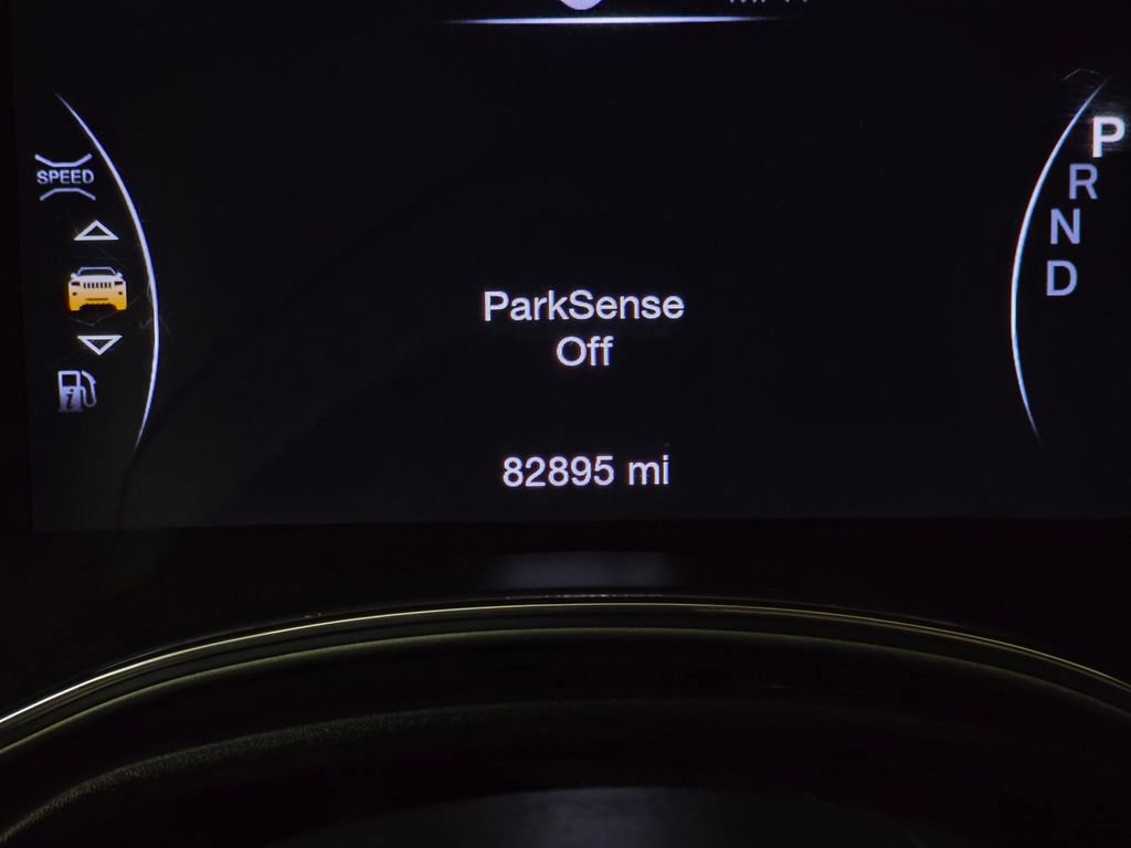 Used 2018 Jeep Grand Cherokee Altitude image 25