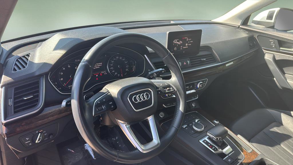 Used 2019 Audi Q5 2.0T Premium w/ Convenience Package AWD/4WD image 16