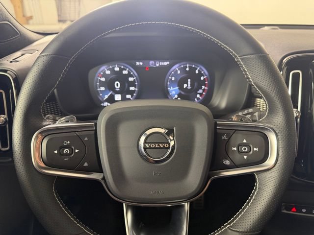 Used 2019 Volvo XC40 T5 R-Design AWD/4WD image 12