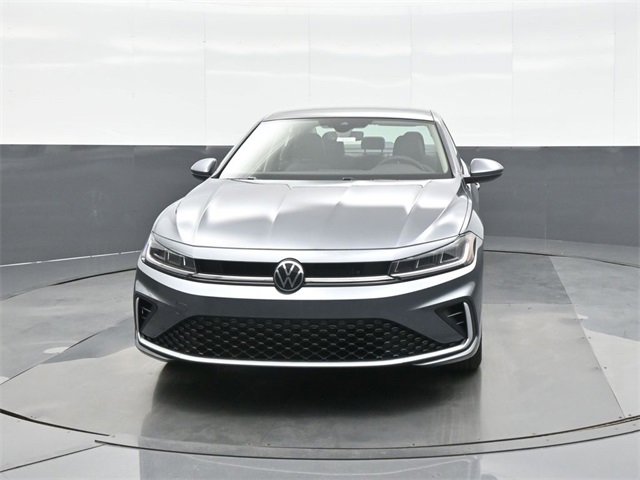 New 2026 Volkswagen Jetta SE image 2