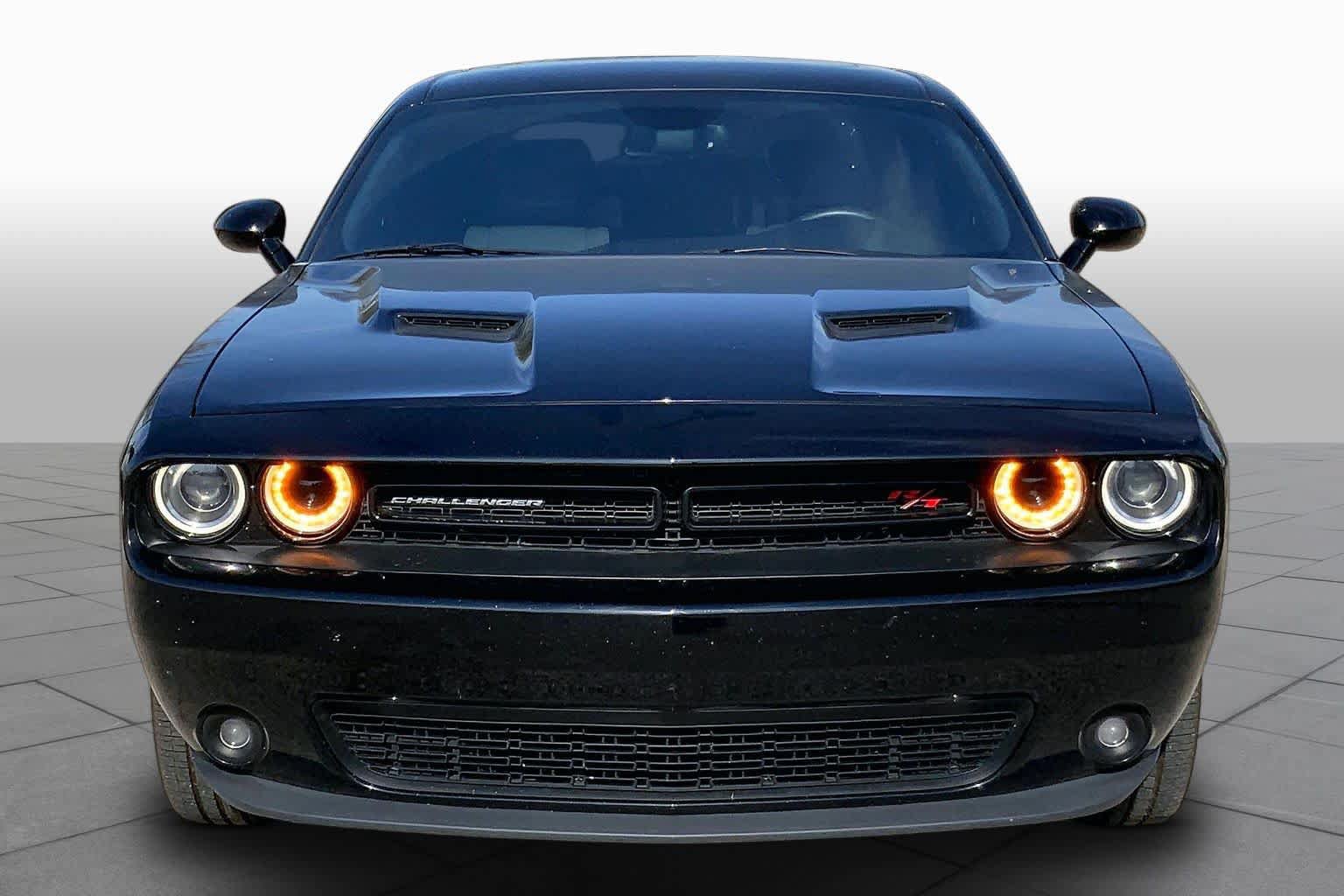 Used 2015 Dodge Challenger R/T w/ Quick Order Package 28D R/T RWD image 4
