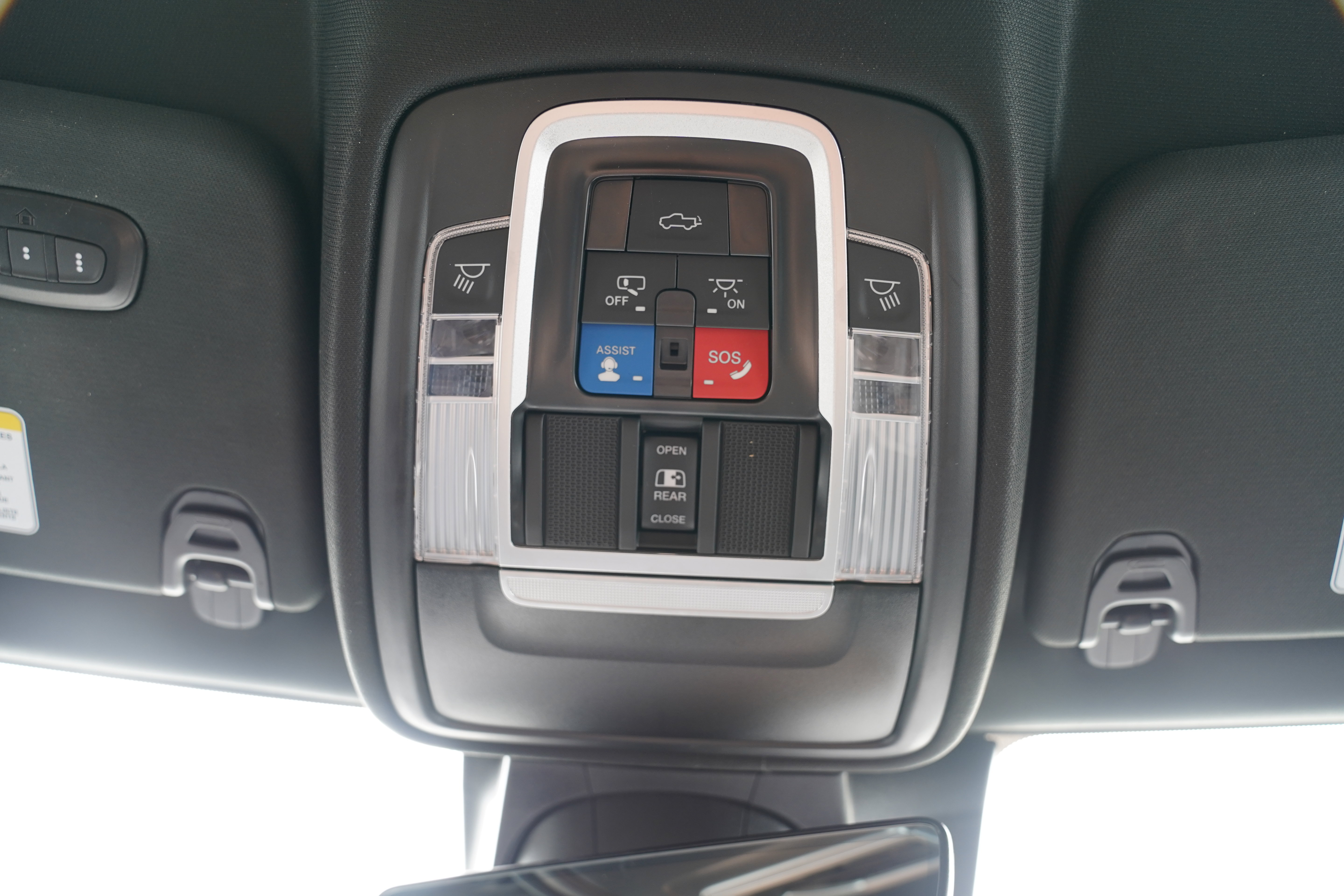 Used 2023 RAM 1500 Laramie AWD/4WD image 31