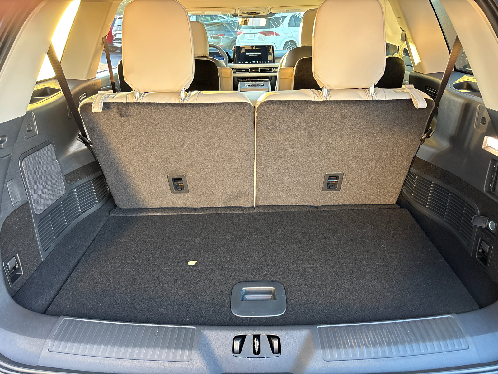 New 2027 Lincoln Aviator AWD image 9
