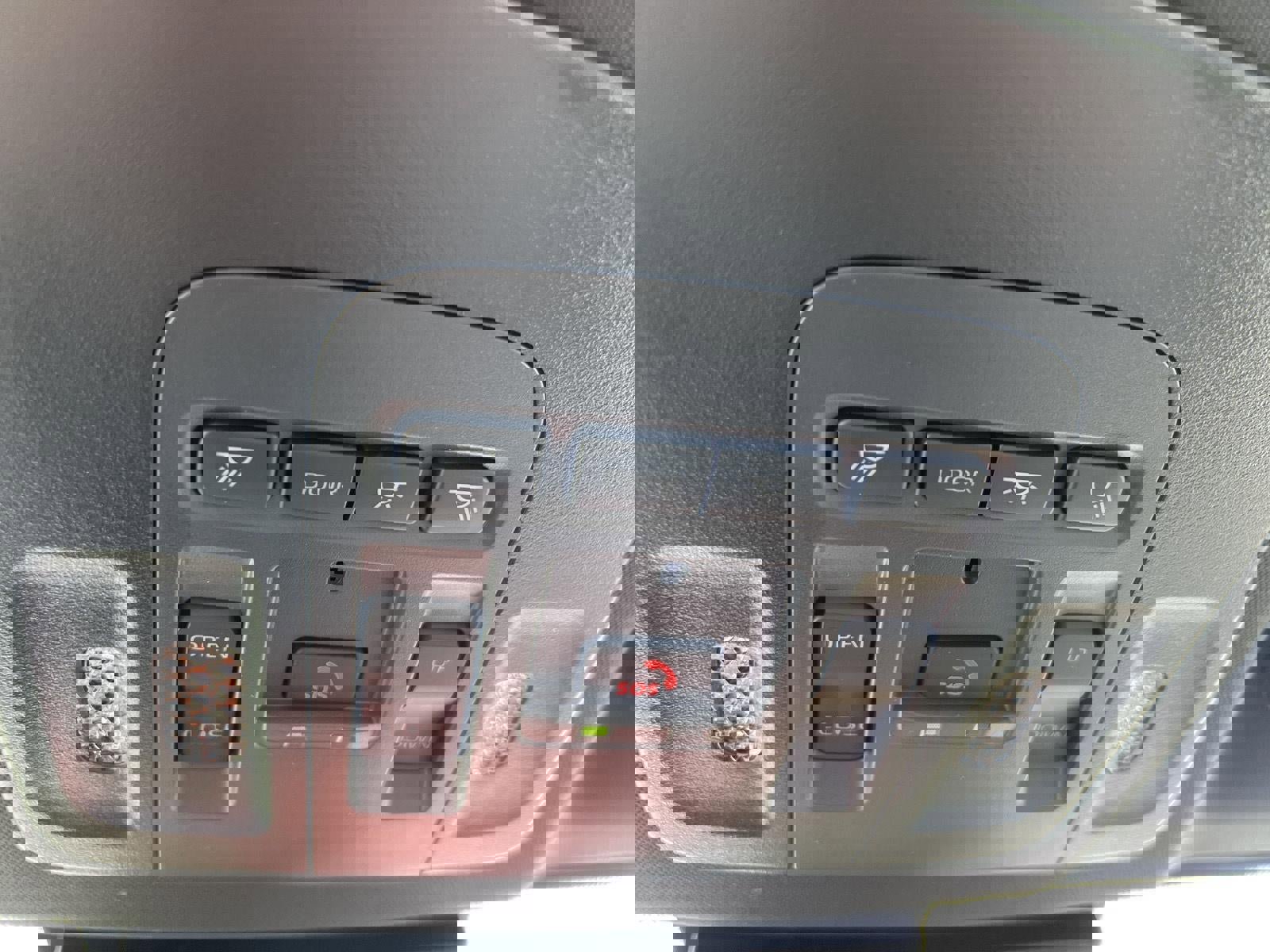 Used 2025 Toyota Camry SE w/ Multimedia Upgrade Package AWD/4WD image 19