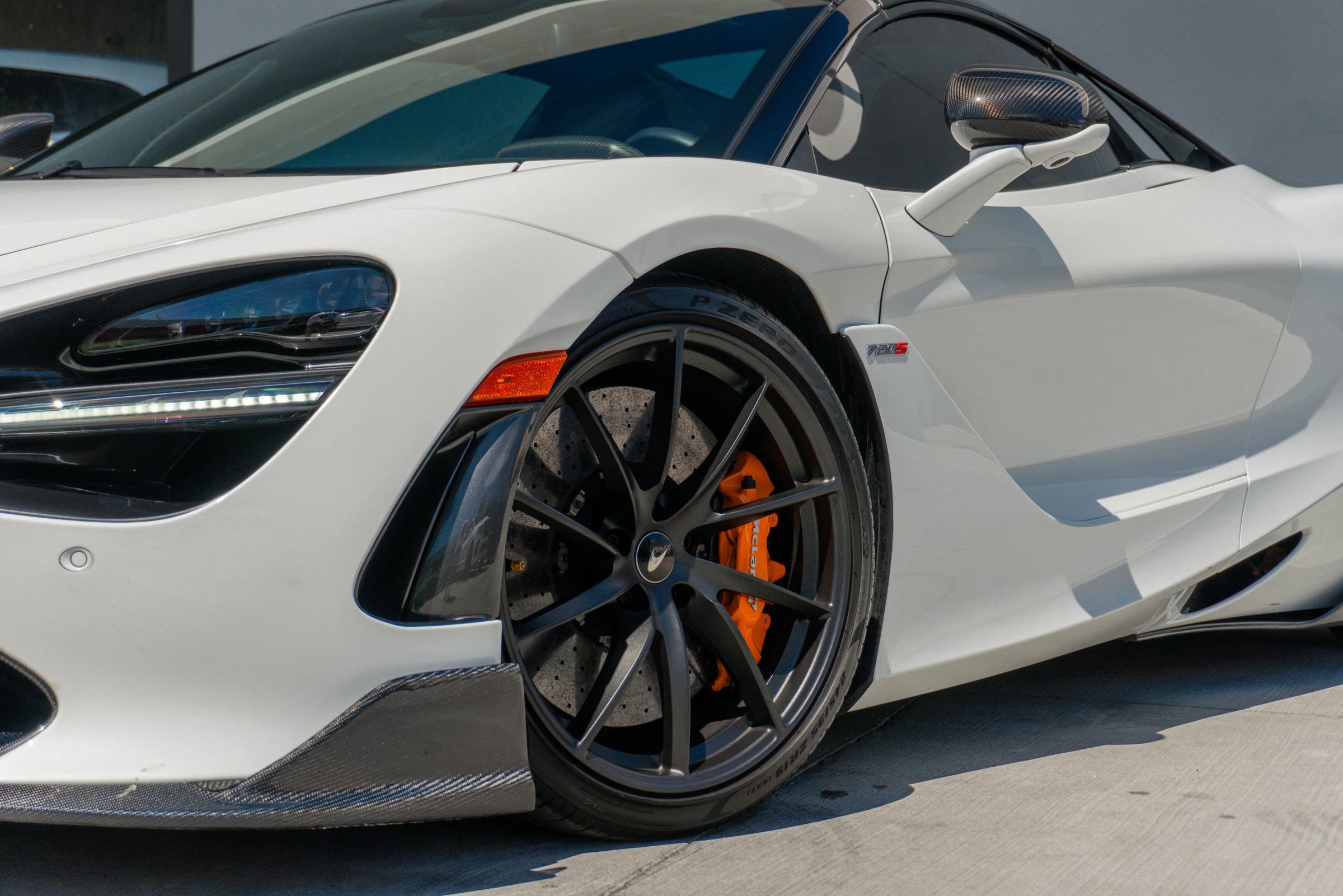 Used 2021 McLaren 720S Spider image 31