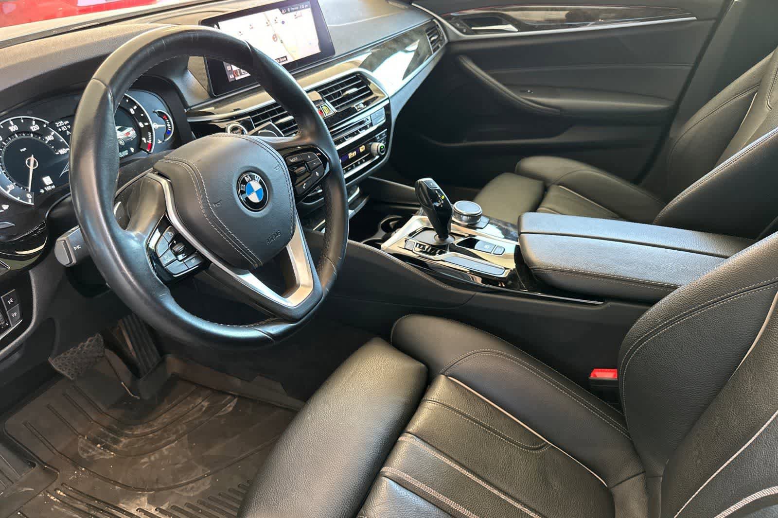 Used 2019 BMW 530i w/ Luxury Package image 11