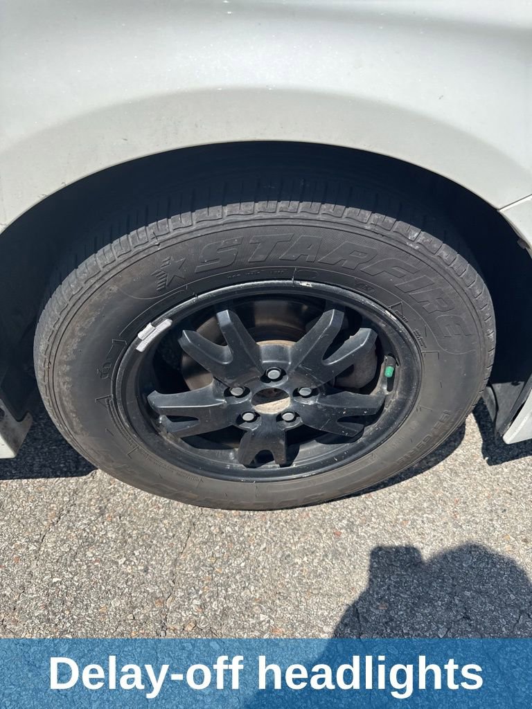 Used 2012 Toyota Prius Four image 10