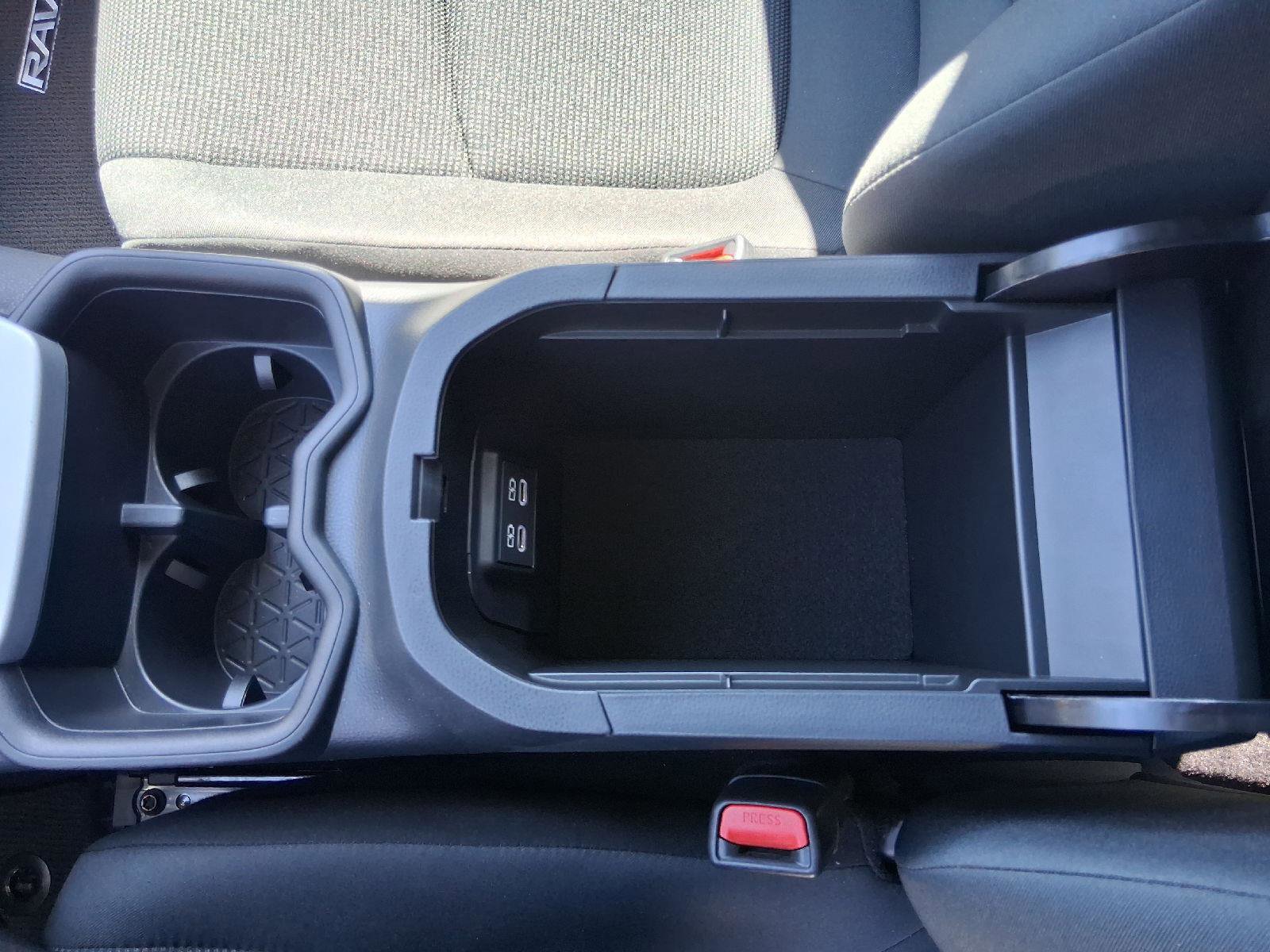 Used 2025 Toyota RAV4 LE image 15