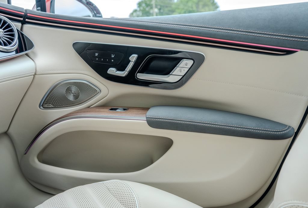 Used 2023 Mercedes-Benz EQS 580 4MATIC Sedan image 14