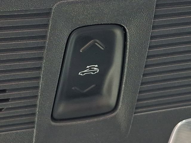 Used 2025 Ford Mustang Premium image 26